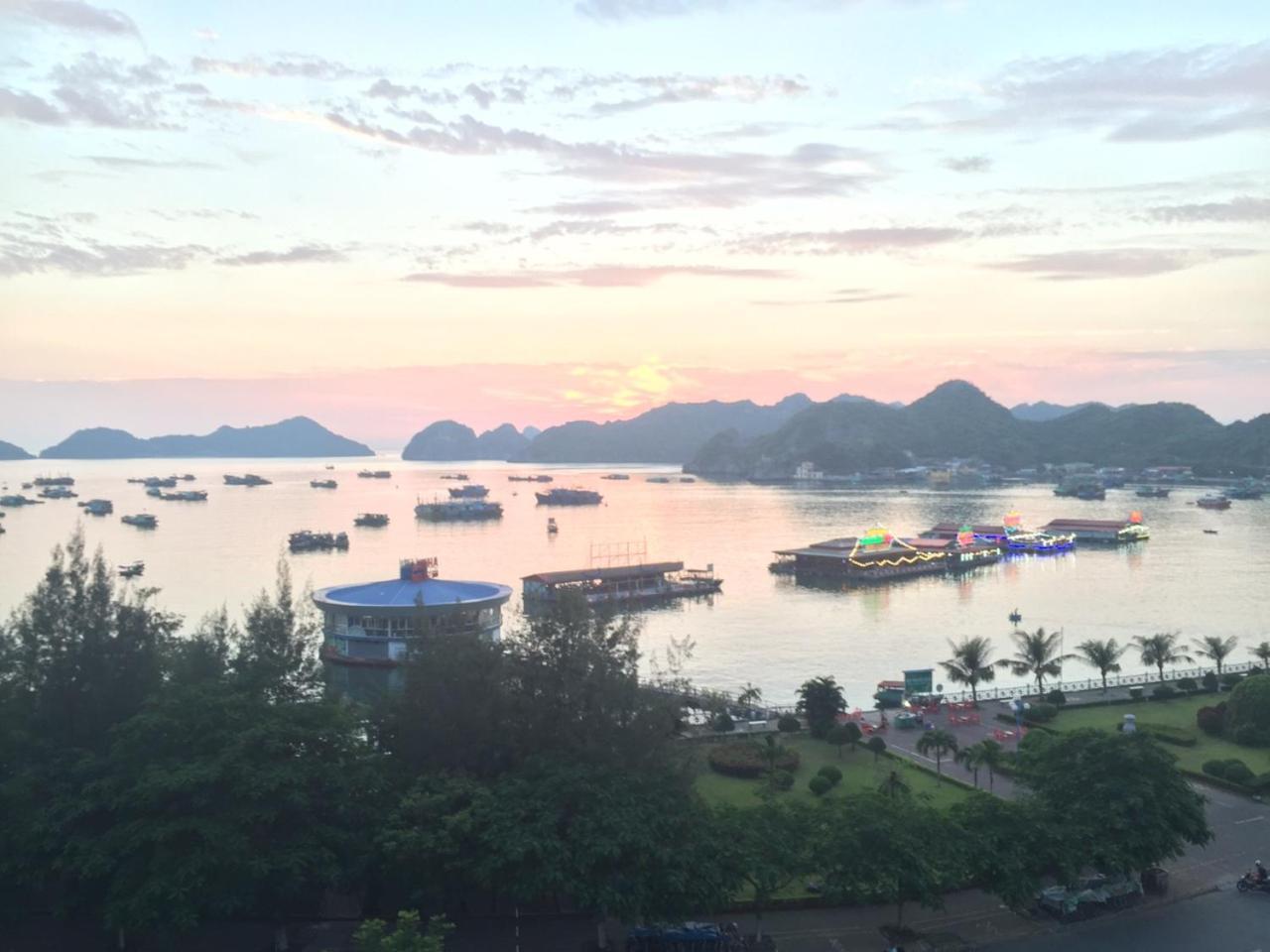 Quang Tung Hotel Dong Khe Sau Экстерьер фото